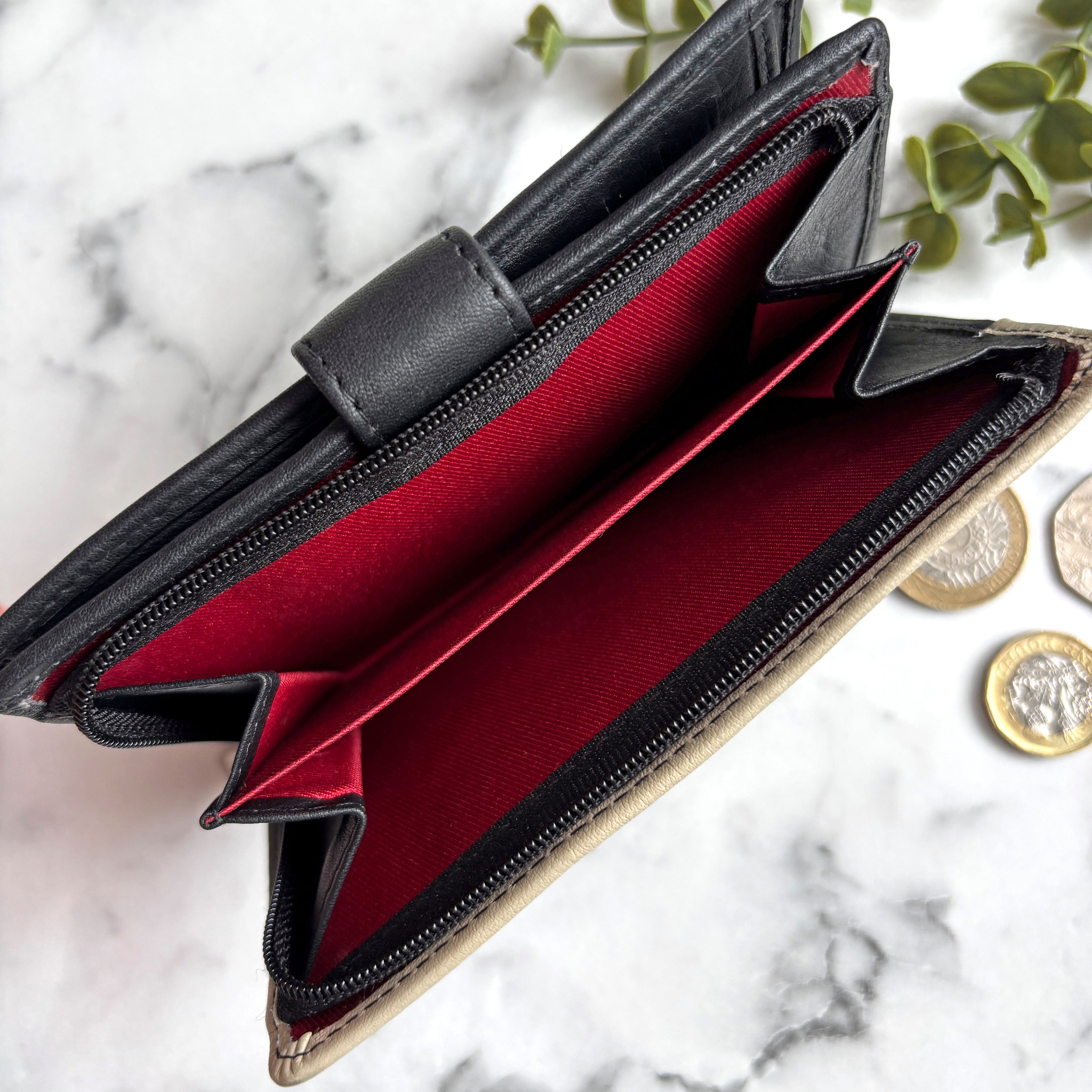 Rowallan Black and Cream Leather Purse