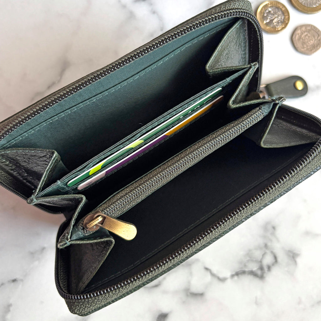 Rowallan Green Leather Purse - Hand Woven