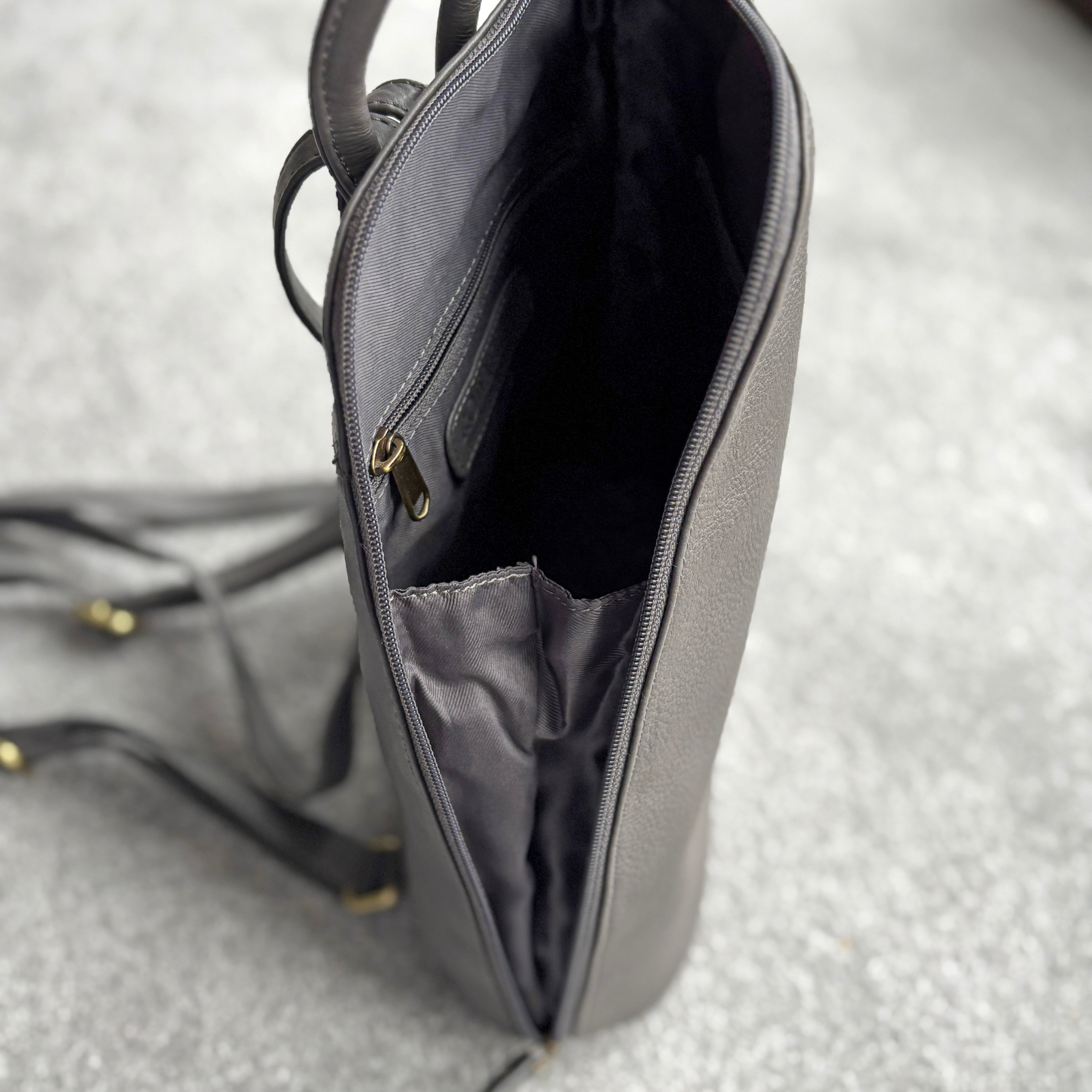 Rowallan Women's Grey Leather Backpack