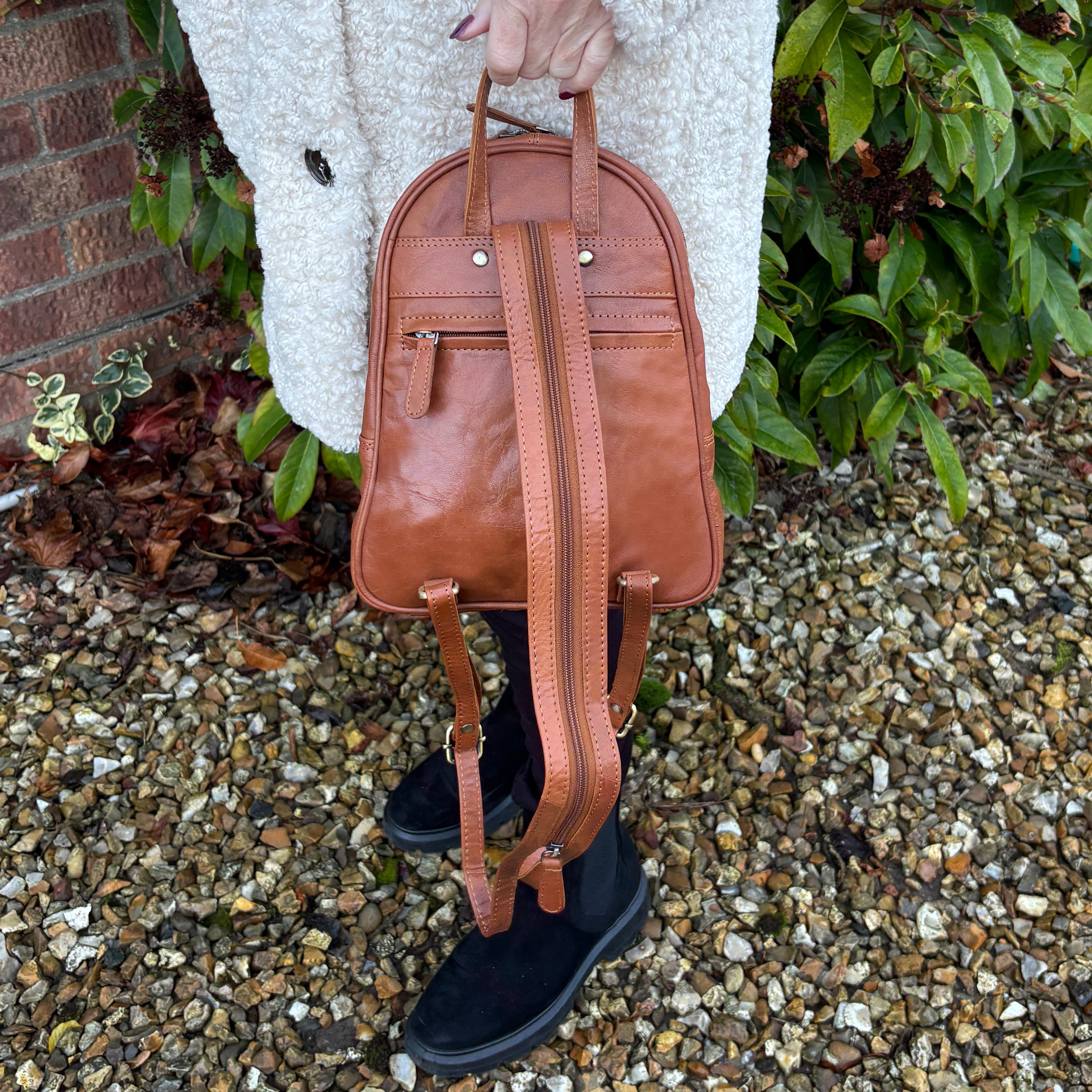 Rowallan Women's Tan Leather Backpack