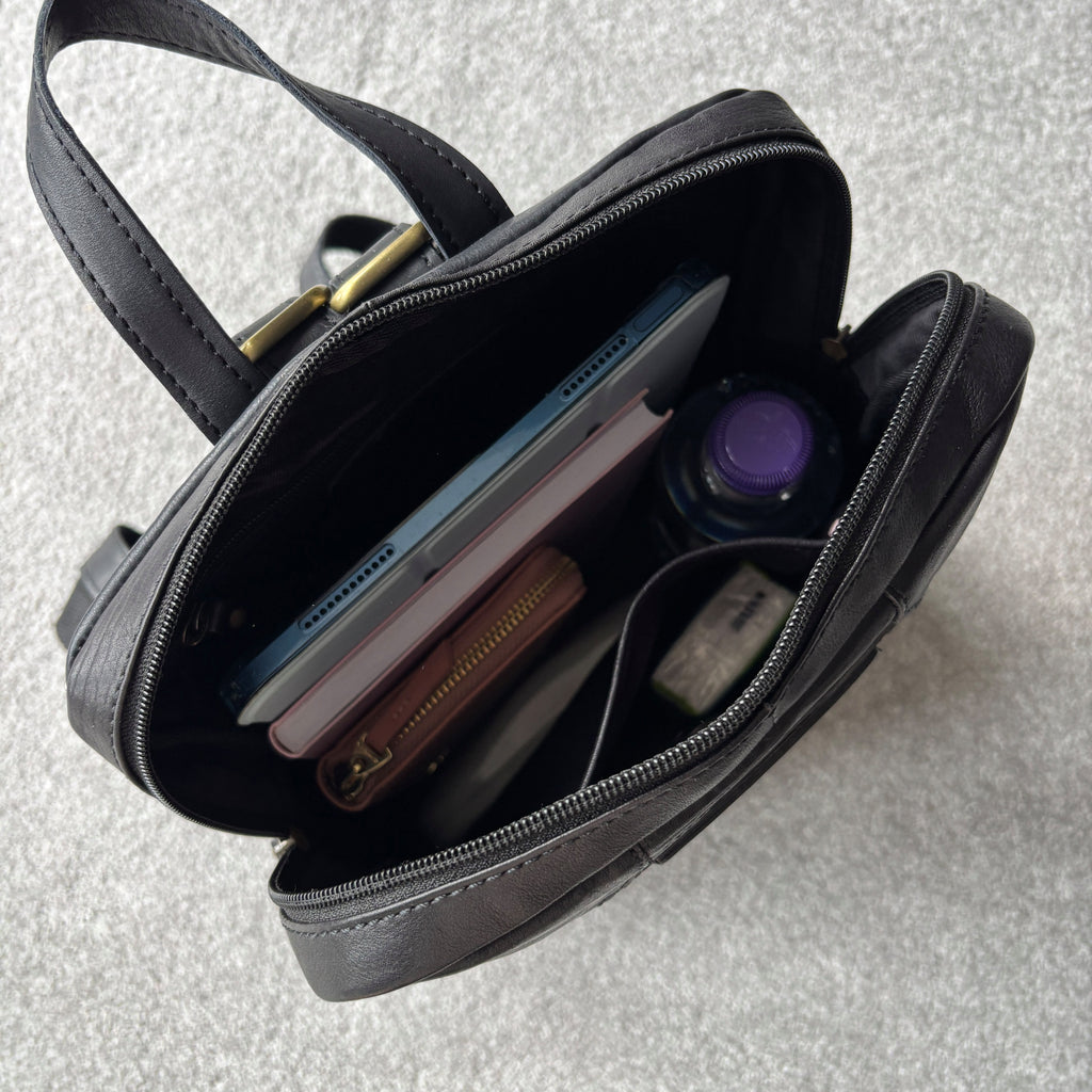 Rowallan Large Black Leather Backpack