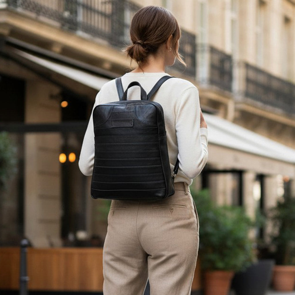 Rowallan Large Black Leather Backpack